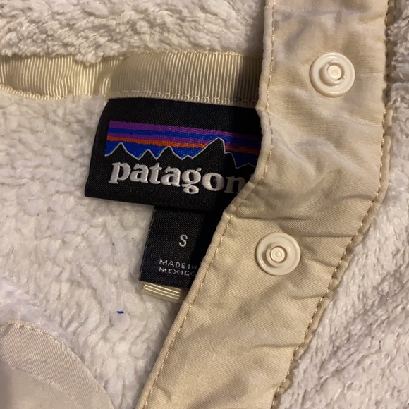 Patagonia 1/4 Sweatshirt - Picture 3 of 4